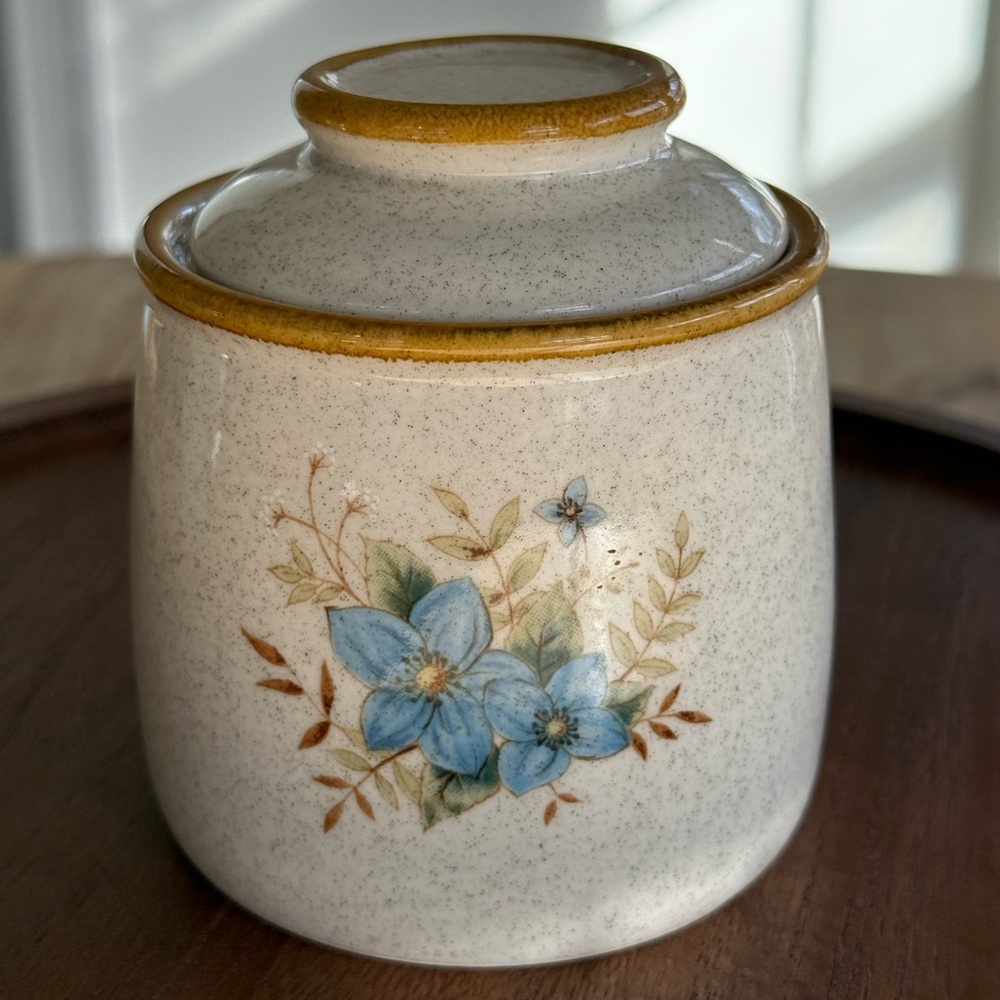 Vintage Mikasa Garden Club Day Dreams Small Canister EC 461